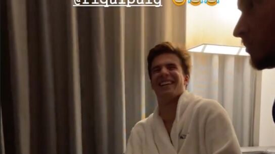 Riqui Puig jugando al parch&iacute;s