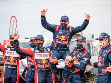 Peterhansel gana su 14º Dakar Peterhansel gana su 14º Dakar