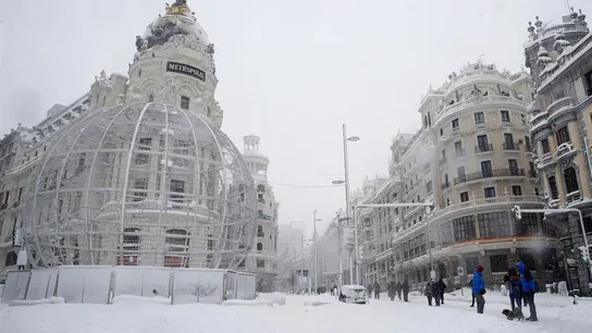 La Gran Vía de Madrid, cubierta de nieve La Gran Vía de Madrid, cubierta de nieve