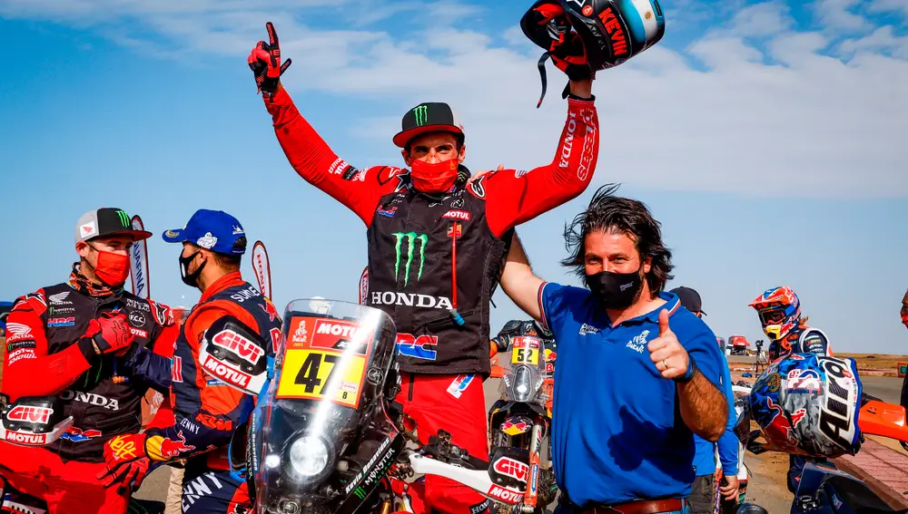 El argentino Kevin Benavides gana la 43 edición del Dakar en motos