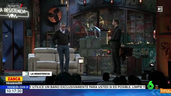 El 'dardo' de Broncano a Miguel Bosé con Boris Izaguirre: "Los zapatos te los recomienda, pero la vacuna no" El 'dardo' de Broncano a Miguel Bosé con Boris Izaguirre: "Los zapatos te los recomienda, pero la vacuna no"