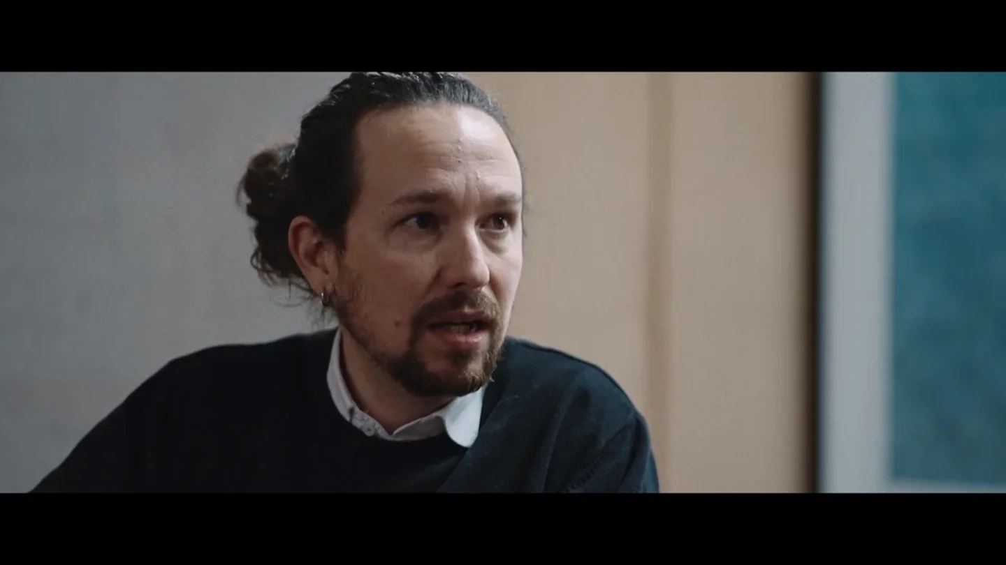 Pablo Iglesias desvela la discusión entre Yolanda Díaz y Nadia Calviño por la subida del salario mínimo: "Sánchez quiere congelarlo" Pablo Iglesias desvela la discusión entre Yolanda Díaz y Nadia Calviño por la subida del salario mínimo: "Sánchez quiere congelarlo"