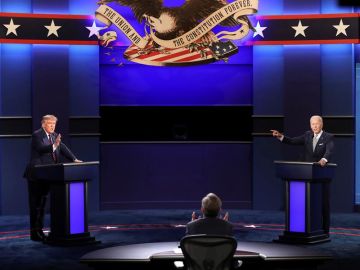 Un tenso momento entre Biden y Trump durante uno de los debates de la pasada campaña electoral