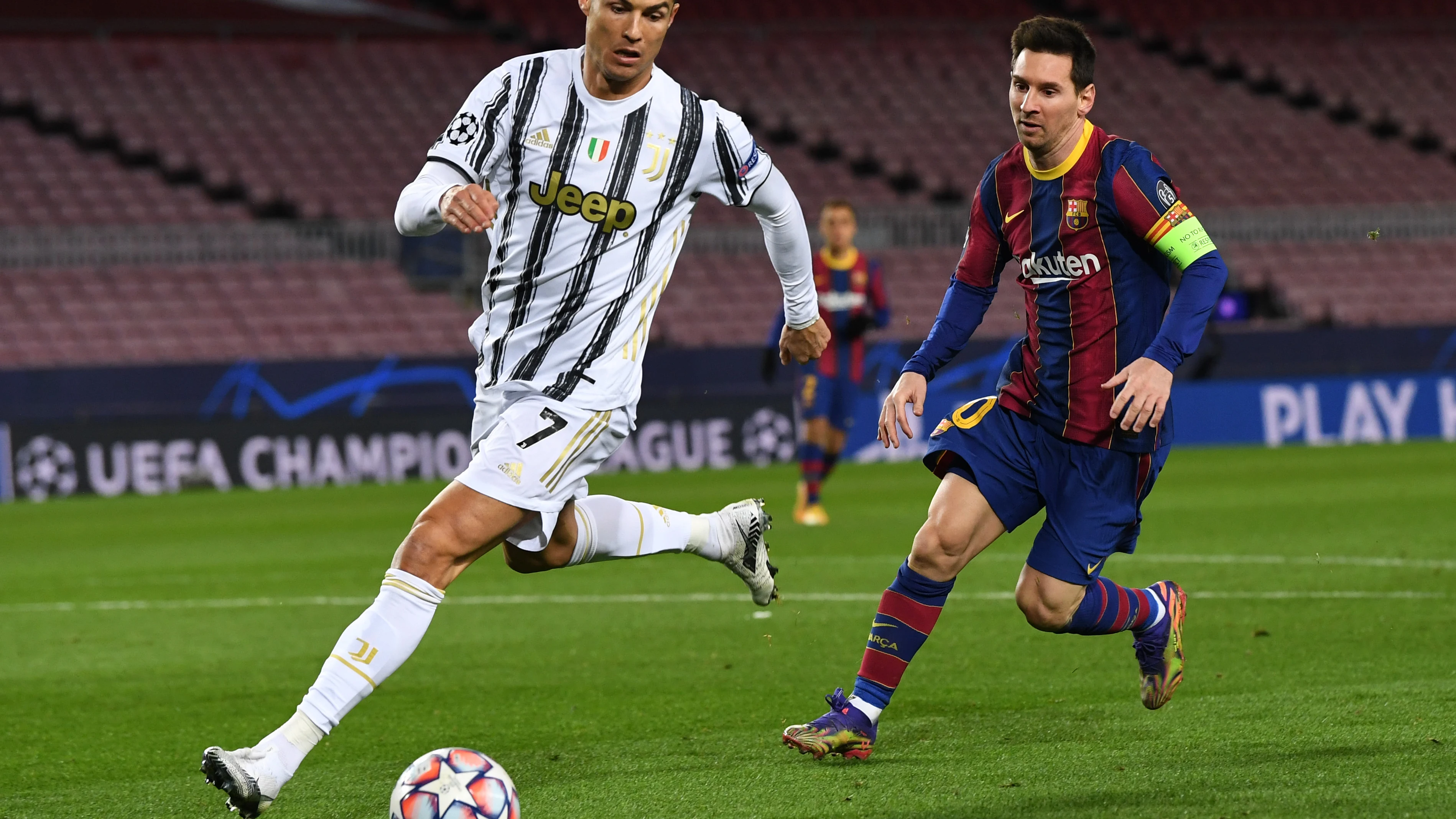 Cristiano Ronaldo y Messi en el partido de Champions