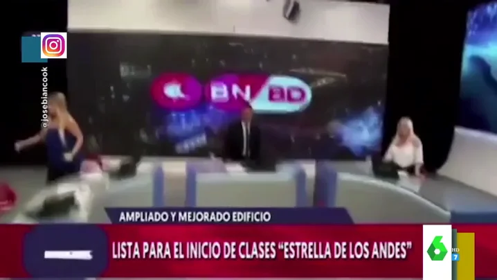 El impactante momento en el que ocurre un terremoto en pleno directo de un informativo de Argentina