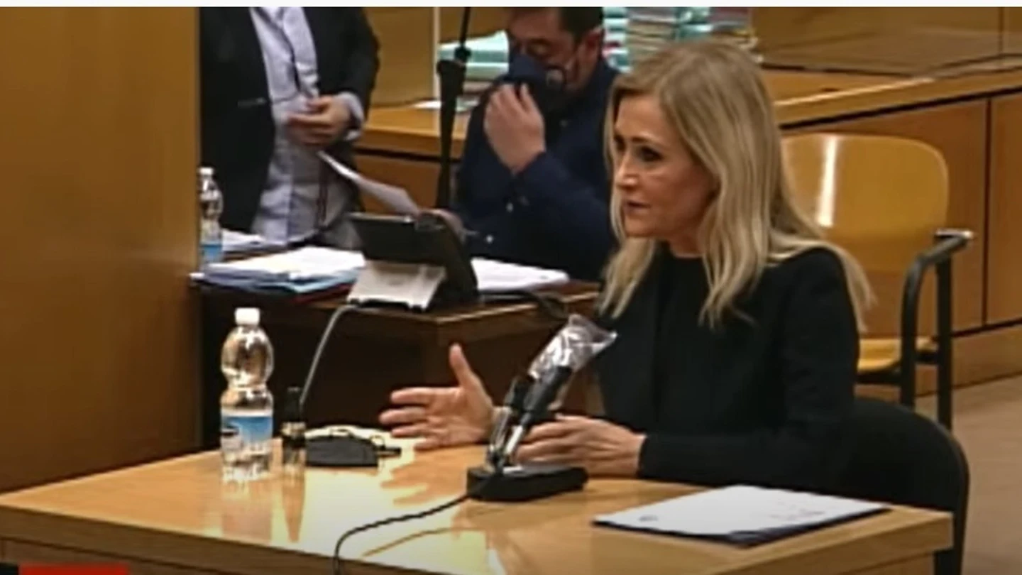 Cifuentes, en el banquillo por el caso máster Cristina Cifuentes