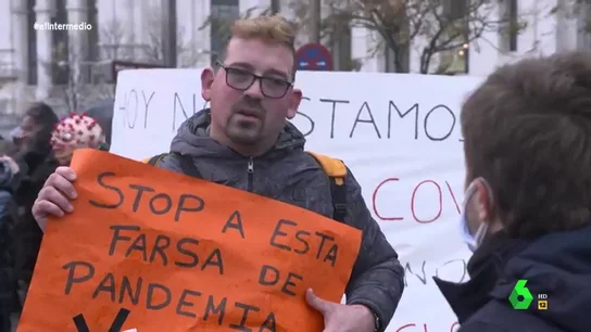 La indiscreta pregunta de Ibarburu a un 'antimascarillas' y 'antivacunas': "¿Preservativo tampoco no usas?" La indiscreta pregunta de Ibarburu a un 'antimascarillas' y 'antivacunas': "¿Preservativo tampoco no usas?"
