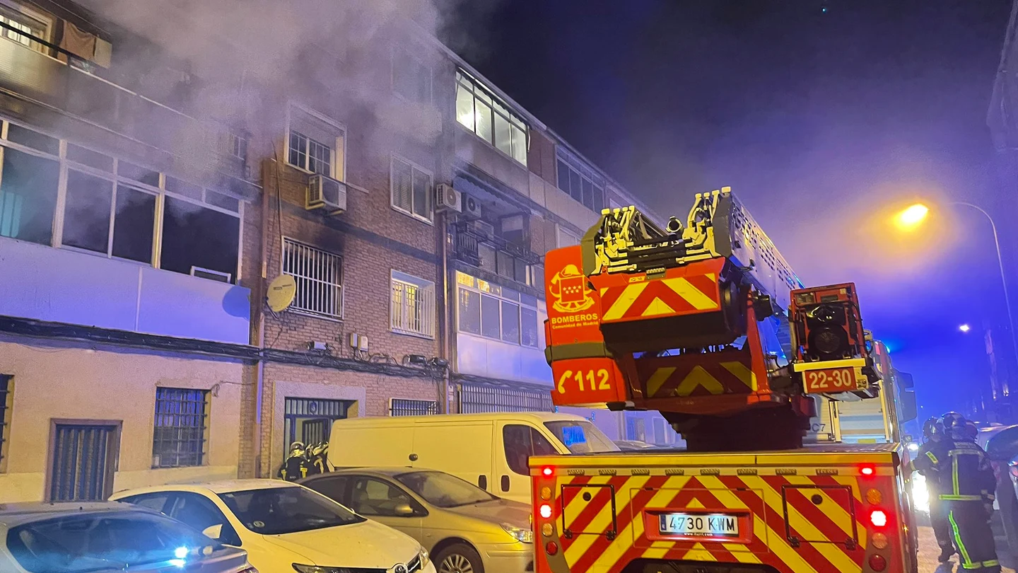 Incendio en una vivienda en Alcalá de Henares (Madrid) Incendio en una vivienda en Alcalá de Henares (Madrid)