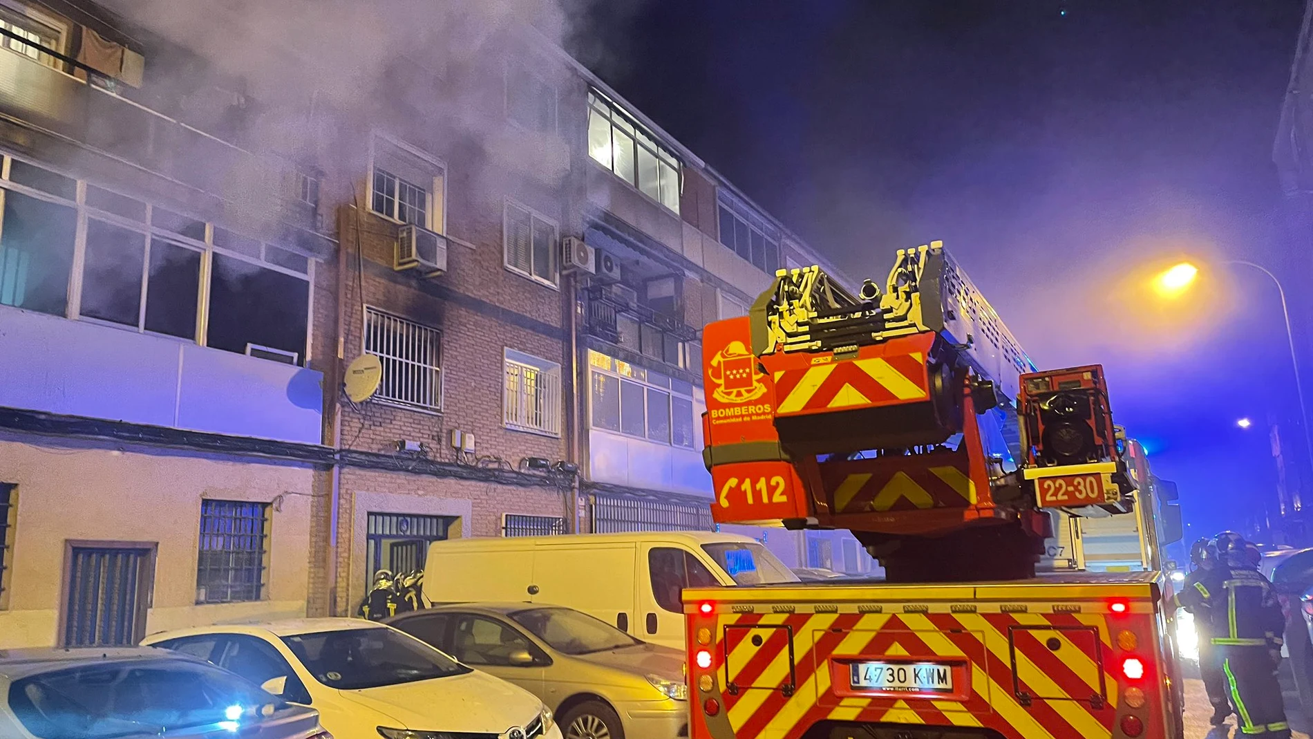 Incendio en una vivienda en Alcalá de Henares (Madrid)