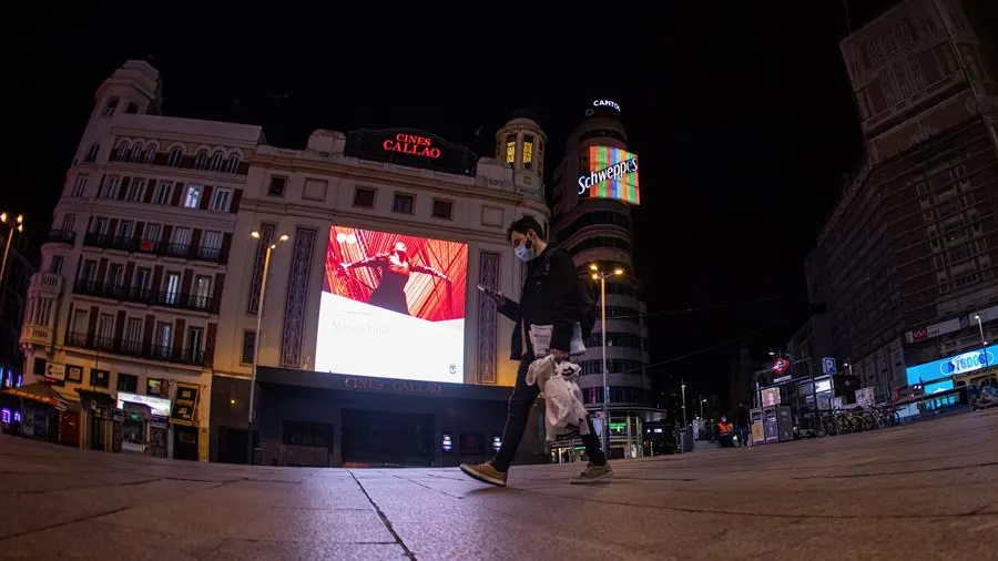 Plaza de Callao en Madrid a las 22:00 horas, coincidiendo con el toque de queda