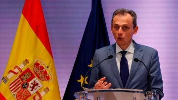 El ministro de Ciencia e Innovación, Pedro Duque, asiste a un encuentro con los firmantes del Pacto por la Ciencia y la Innovación