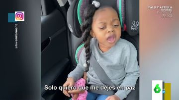 Milan Marie, la niña que convierte toda actividad cotidiana en un 'hit' con el que sentirse identificado: de 'déjame en paz' a 'es un día aburrido'