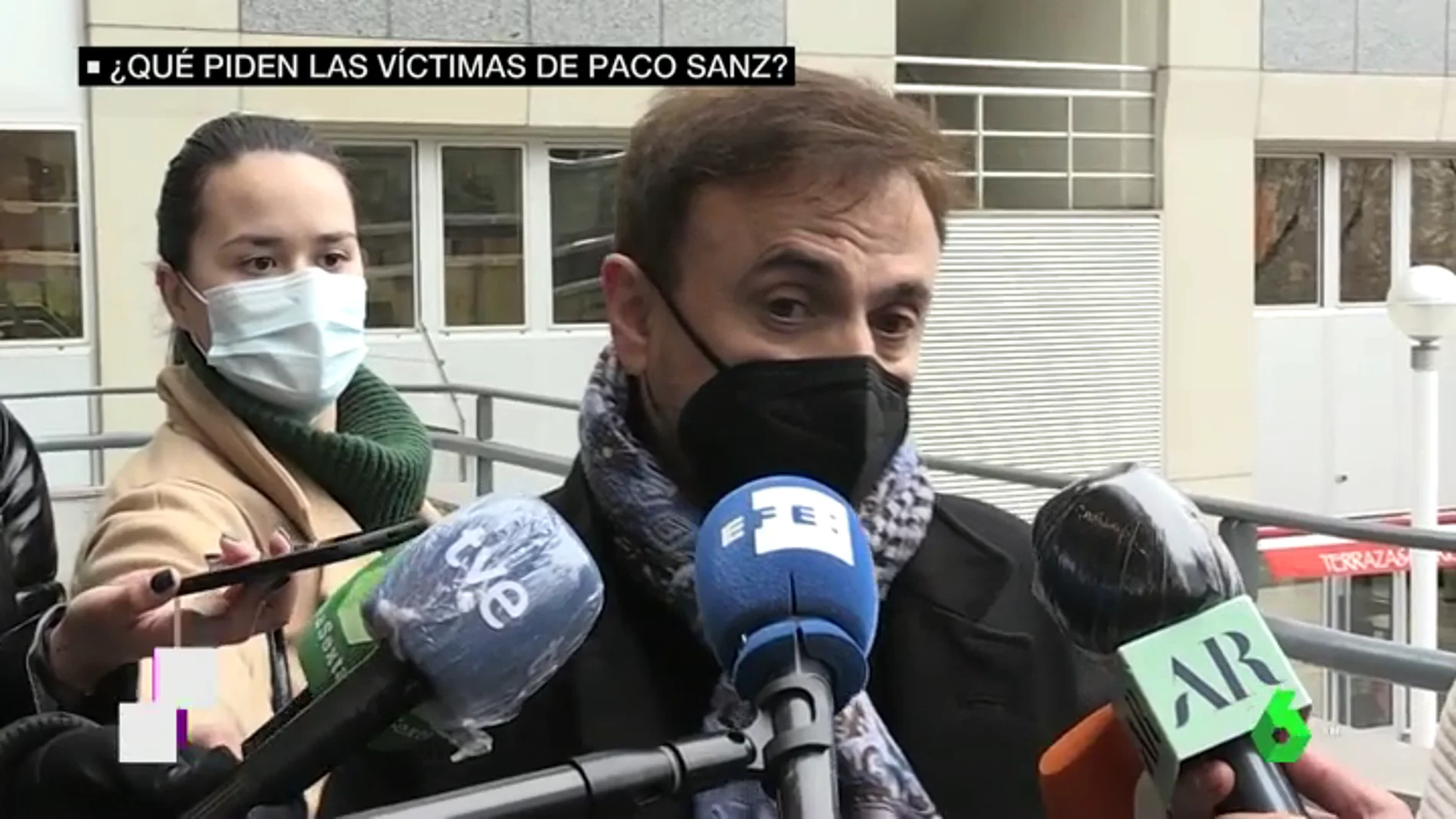 ¿Qué piden los famosos víctimas de Paco Sanz?