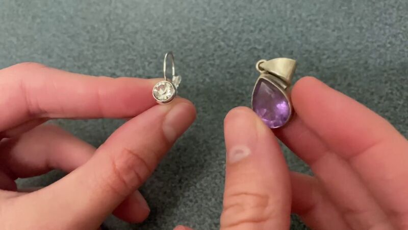 El truco del hielo para diferenciar las joyas de plata