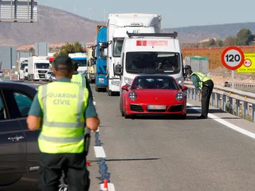 Un control de la Guardia Civil en la A-31 en la provincia de Alicante Un control de la Guardia Civil en la A-31 en la provincia de Alicante