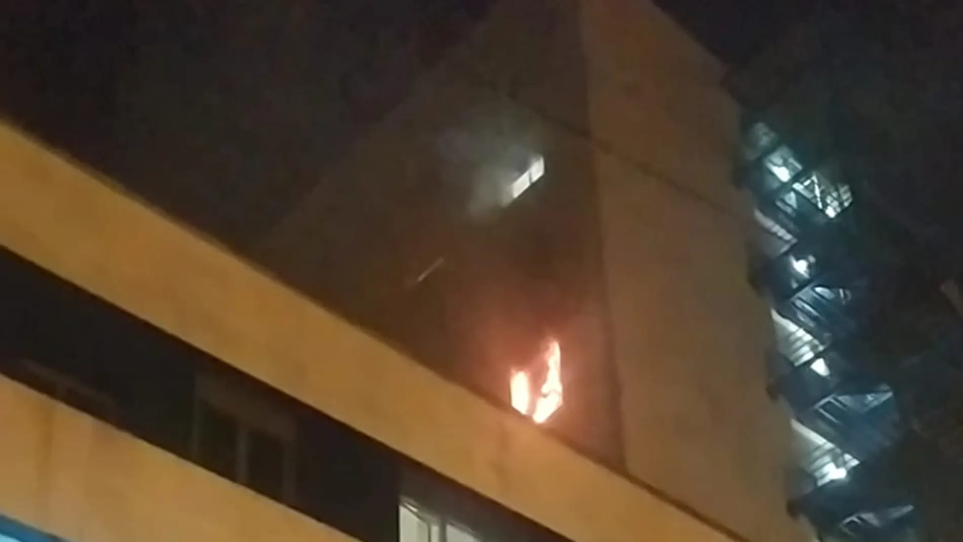 Detenido un paciente COVID por incendiar una habitación del Hospital Puerta del Mar, en Cádiz