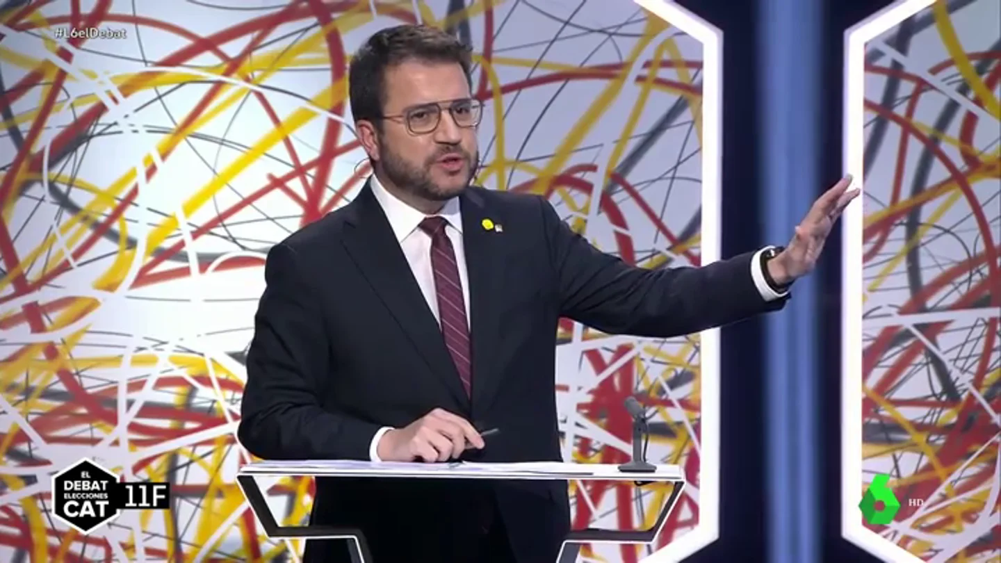 Vox acusa a Pere Aragonès de "lanzar piedras" en sus mítines y el 'republicano' responde: "Usted quiere verme en la cárcel" Vox acusa a Pere Aragonès de "lanzar piedras" en sus mítines y el 'republicano' responde: "Usted quiere verme en la cárcel"