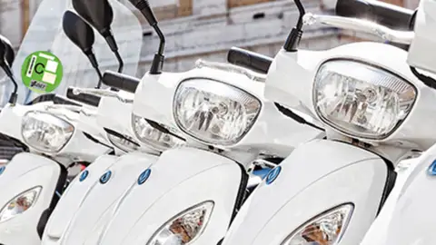 Pegatina DGT Nueva pegatina de la DGT para las motos