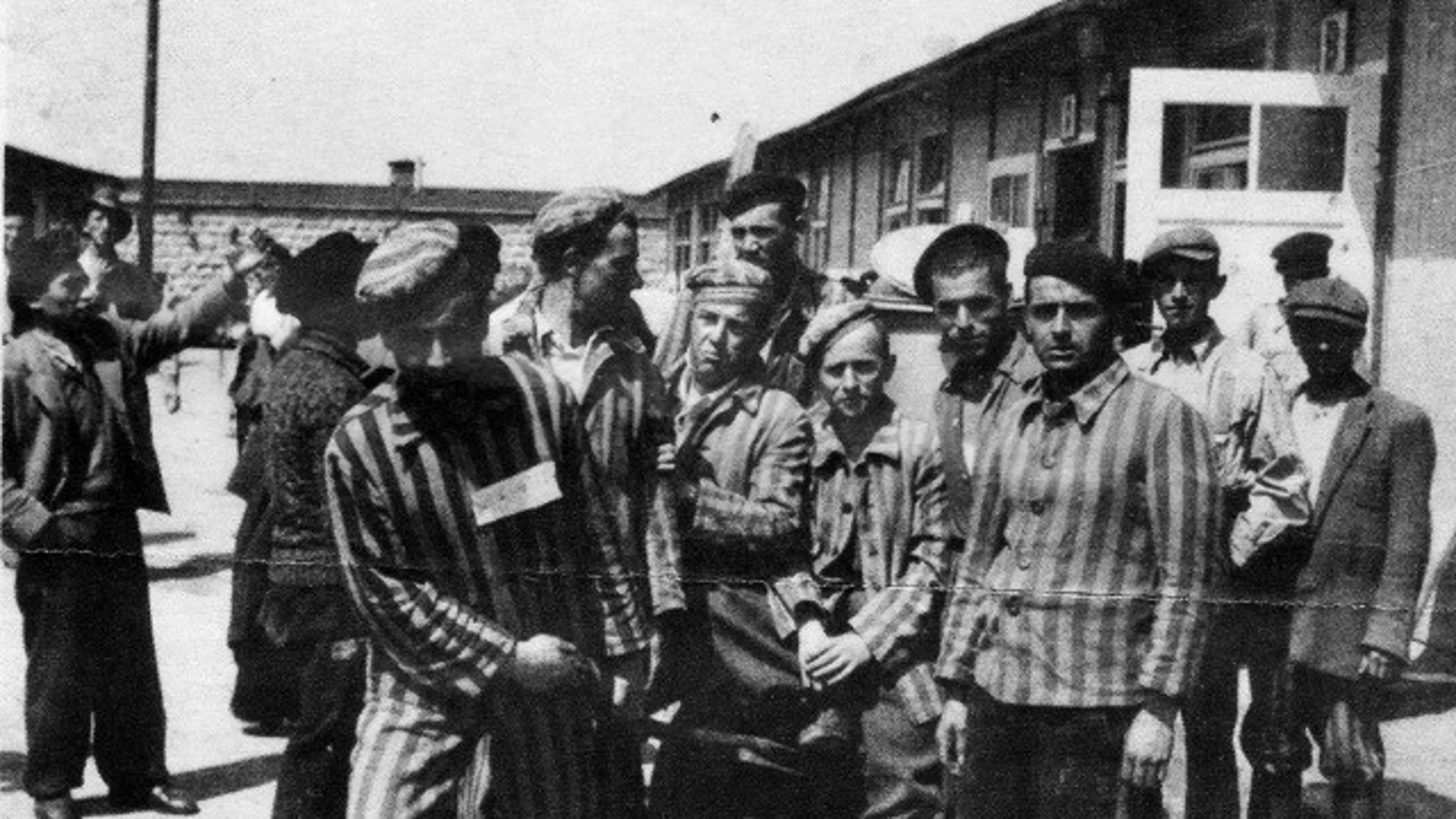 Prisioneros en un campo de concentración nazi