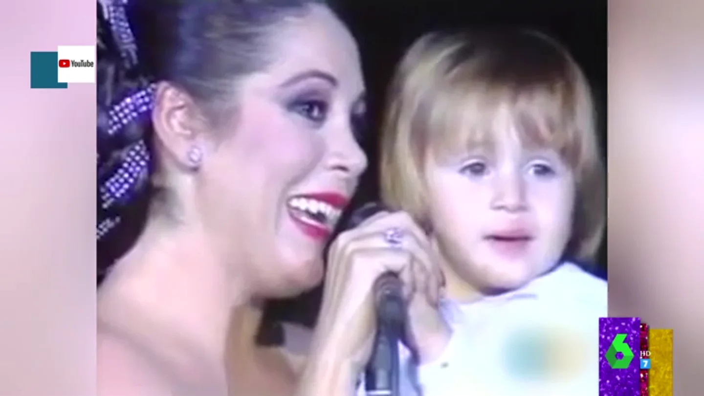 El mítico momentazo de Isabel Pantoja y Kiko Rivera cantando 'Mi pequeño del alma' hace más de 30 años El mítico momentazo de Isabel Pantoja y Kiko Rivera cantando 'Mi pequeño del alma' hace más de 30 años