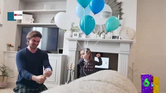 Un padre con su hija Un padre con su hija