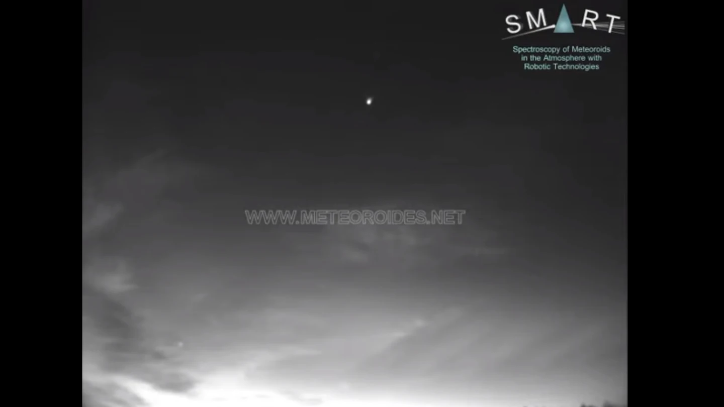 Una bola de fuego cruza el cielo andaluz Una bola de fuego cruza el cielo andaluz