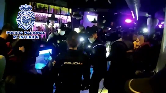 Detenidas ocho personas y 90 sancionadas en dos fiesta ilegales en el barrio madrileño de Huertas Detenidas ocho personas y 90 sancionadas en dos fiesta ilegales en el barrio madrileño de Huertas