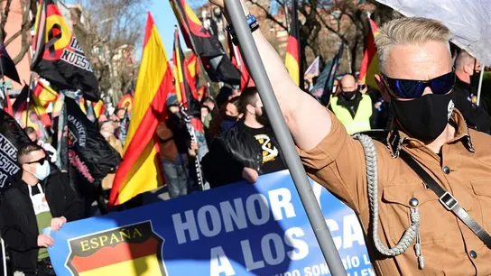 ersonas asisten a una marcha neonazi en homenaje a los caídos de la División Azul ersonas asisten a una marcha neonazi en homenaje a los caídos de la División Azul