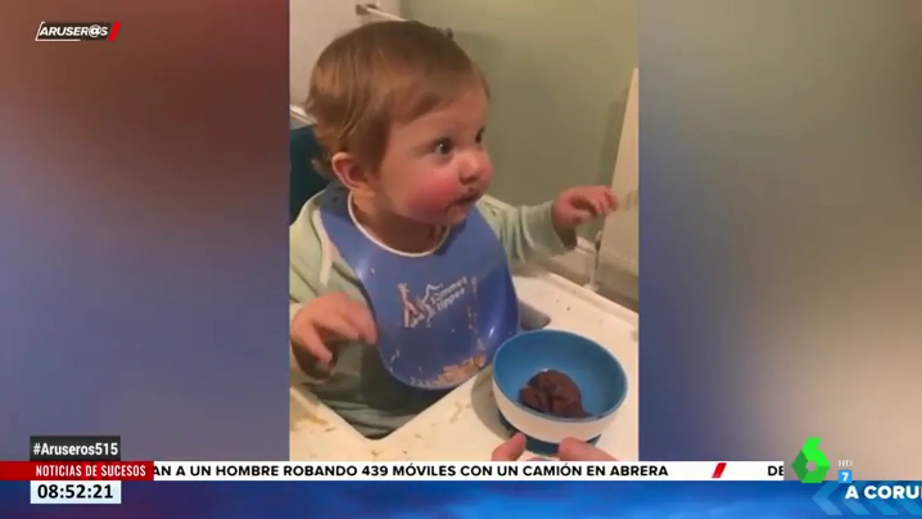 La Sorprendente Reaccion De Un Bebe Al Probar El Chocolate Por Primera Vez La Sorprendente Reaccion De Un Bebe Al Probar El Chocolate Por Primera Vez
