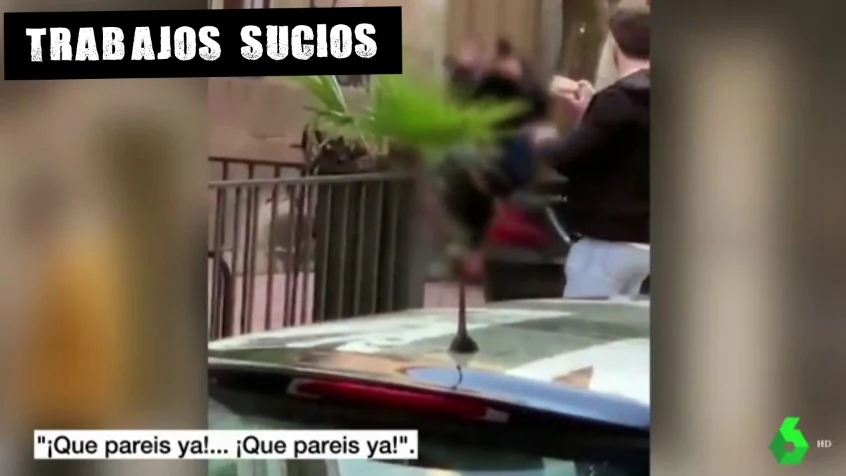 Imagen de la agresión de dos policías a un hombre en Linares Imagen de la agresión de dos policías a un hombre en Linares