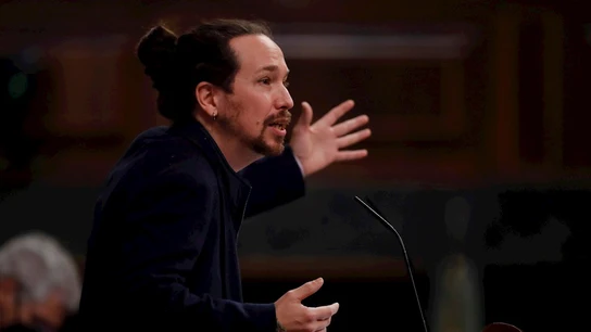 El vicepresidente segundo del Gobierno, Pablo Iglesias (c), interviene durante la sesión de control. El vicepresidente segundo del Gobierno, Pablo Iglesias (c), interviene durante la sesión de control.