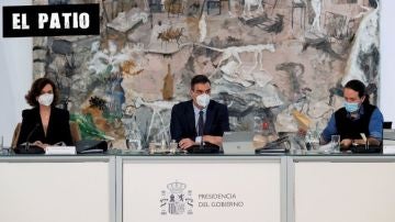 Calvo, Sánchez e Iglesias en el Consejo de Ministros