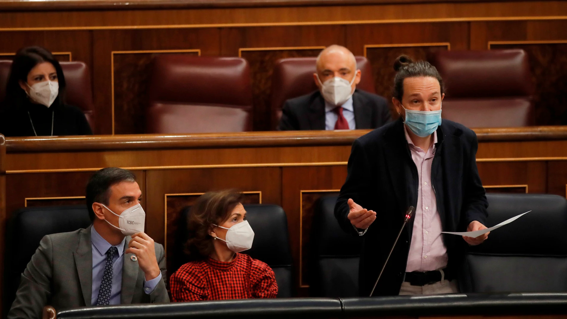 Pedro Sánchez, Carmen Calvo y Pablo Iglesias en el Congreso de los Diputados