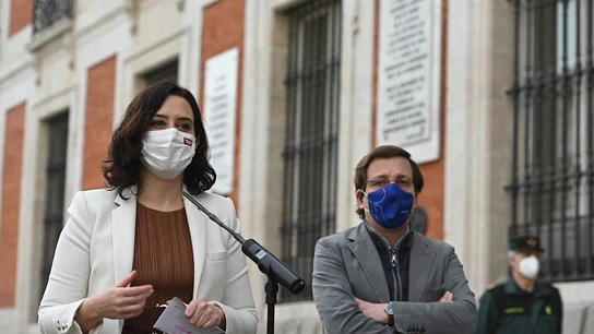 La presidenta de la Comunidad de Madrid, Isabel Díaz Ayuso, y el alcalde de la capital, José Luis Martínez-Almeida La presidenta de la Comunidad de Madrid, Isabel Díaz Ayuso, y el alcalde de la capital, José Luis Martínez-Almeida