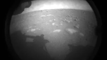 Primera imagen tomada por Perseverance tras aterrizar en Marte