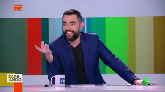 El día que Dani Mateo fue increpado mientras orinaba en un baño público para hacerse una foto: "Me dijo, '¿te importa? Que no la saco'" El día que Dani Mateo fue increpado mientras orinaba en un baño público para hacerse una foto: "Me dijo, '¿te importa? Que no la saco'"