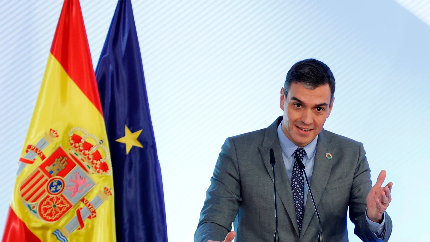Pedro Sánchez durante su comparecencia en Mérida Pedro Sánchez durante su comparecencia en Mérida