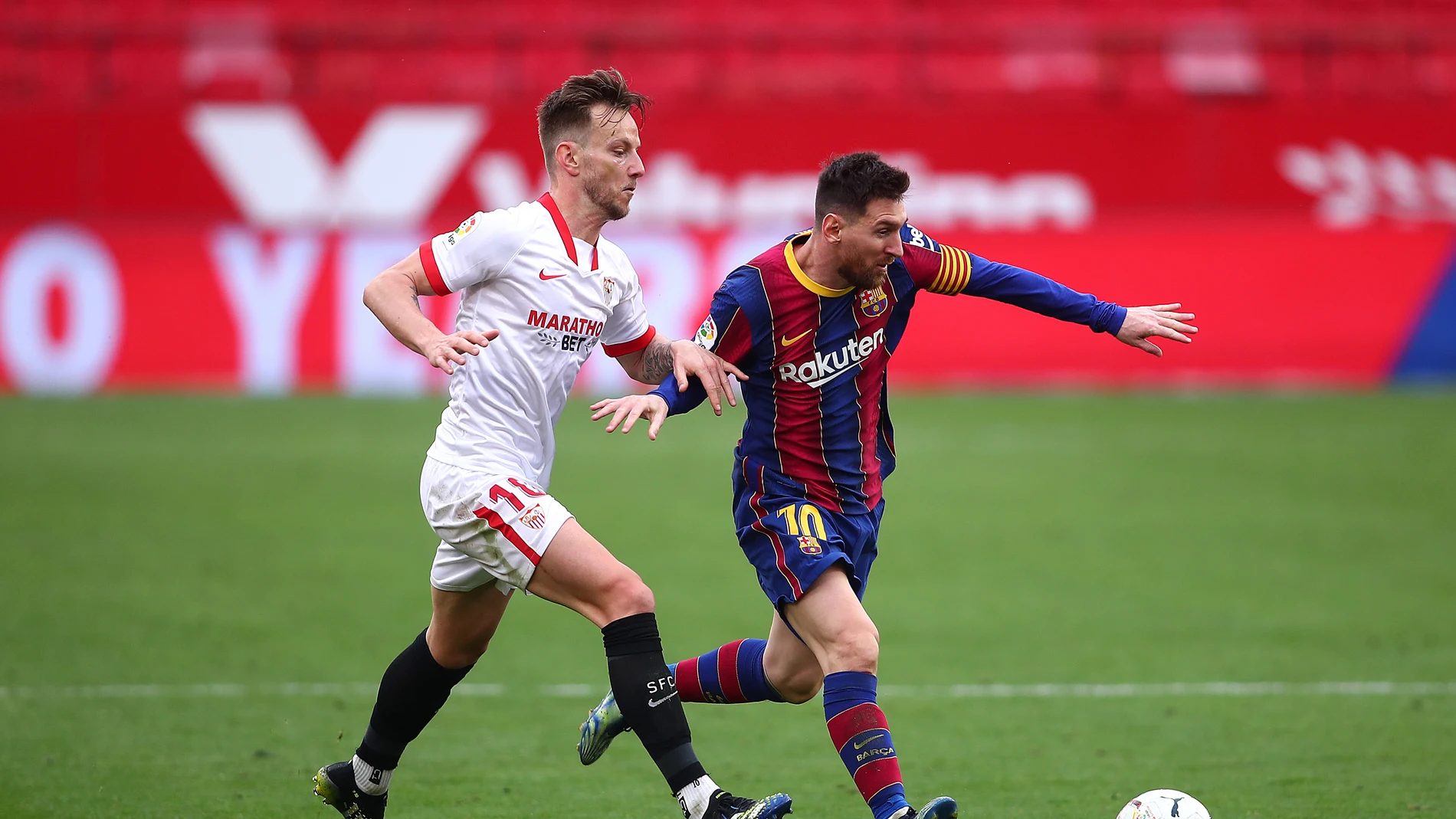 Ivan Rakitic y Leo Messi