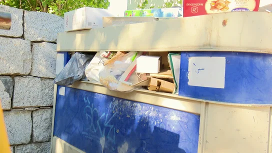 Adiós a los contenedores: este es el sistema que usa un pueblo de Madrid para retirar la basura Adiós a los contenedores: este es el sistema que usa un pueblo de Madrid para retirar la basura
