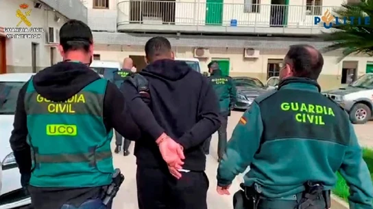Imagen del momento de la detención del fugitivo en Valencia Imagen del momento de la detención del fugitivo en Valencia