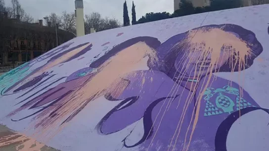Imagen del mural feminista de Alcalá de Henares que ha amanecido vandalizado Imagen del mural feminista de Alcalá de Henares que ha amanecido vandalizado