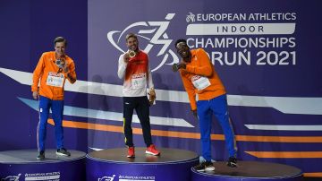 Husillos, en el podio con los dos holandeses