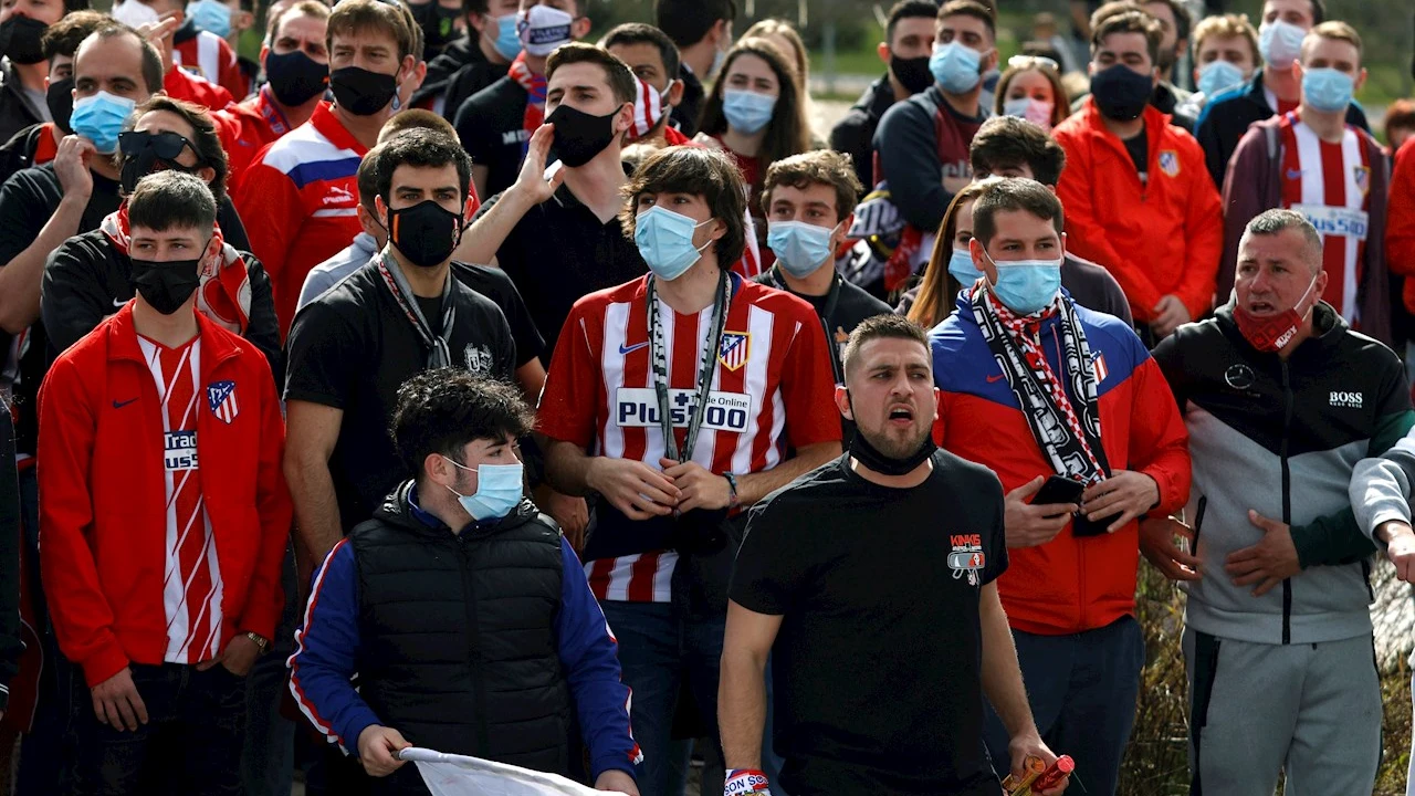 Aficionados del Atlético reciben a su equipo