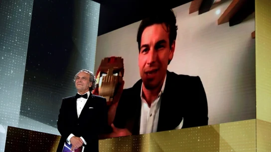 Momento en el Mario Casas recibió el Goya a Mejor Actor Momento en el Mario Casas recibió el Goya a Mejor Actor