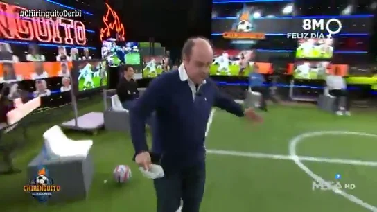 Juanma Rodríguez estalla con Cristóbal Soria: "O respetas o te voy a tener que lavar la boca con jabón" Juanma Rodríguez estalla con Cristóbal Soria: "O respetas o te voy a tener que lavar la boca con jabón"