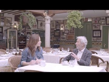 Del encarcelamiento de su padre a la ausencia de su madre en el franquismo: José Sacristán habla de su dura infancia