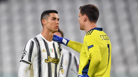 Cristiano Ronaldo y Wojciech Szczęsny Cristiano Ronaldo y Wojciech Szczęsny