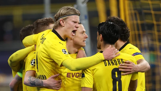 Erling Haaland celebra un gol con sus compañeros Erling Haaland celebra un gol con sus compañeros