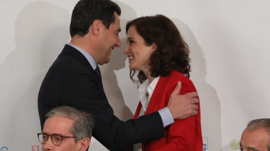 El presidente de la Junta de Andalucía, Juanma Moreno, y la candidata del PP a la Presidencia de la Comunidad de Madrid, Isabel Díaz Ayuso, en un desayuno informativo Moción de censura Murcia