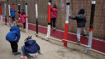 Niños y niñas de la escuela Zaleo, en Vallecas (Madrid)